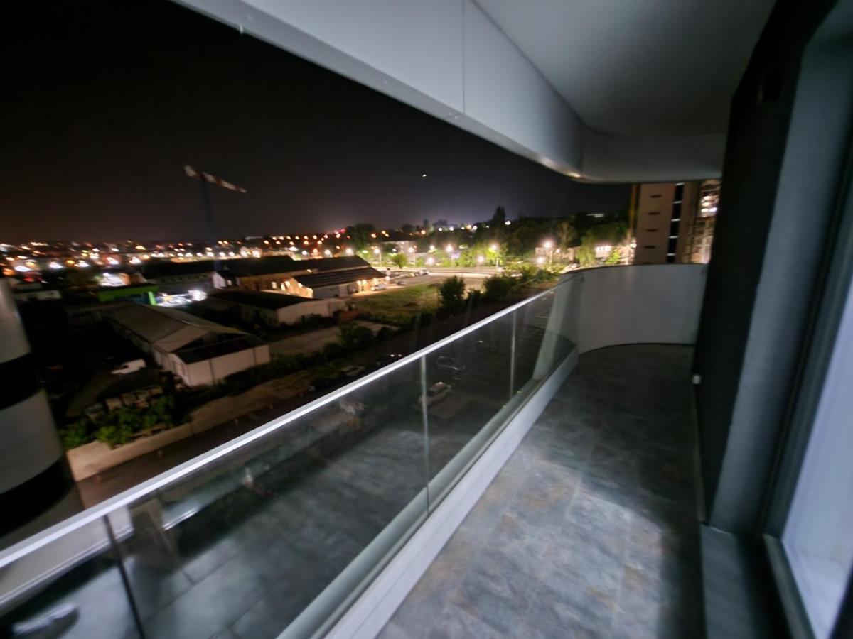 Near Airport 2 Rooms Apartments In Himson Iasi Exterior foto